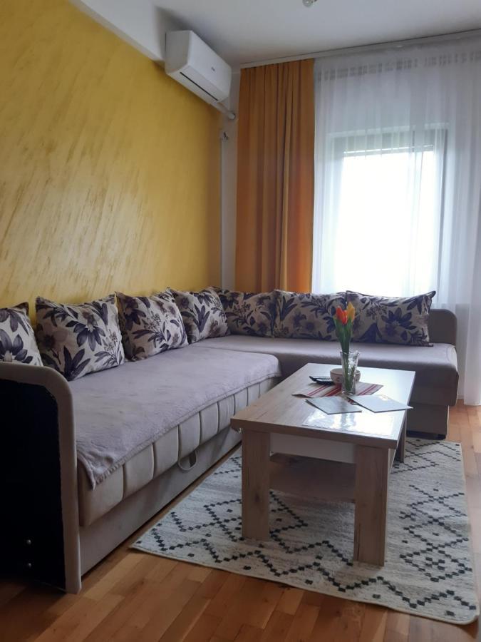Apartman Lala Foca Buitenkant foto