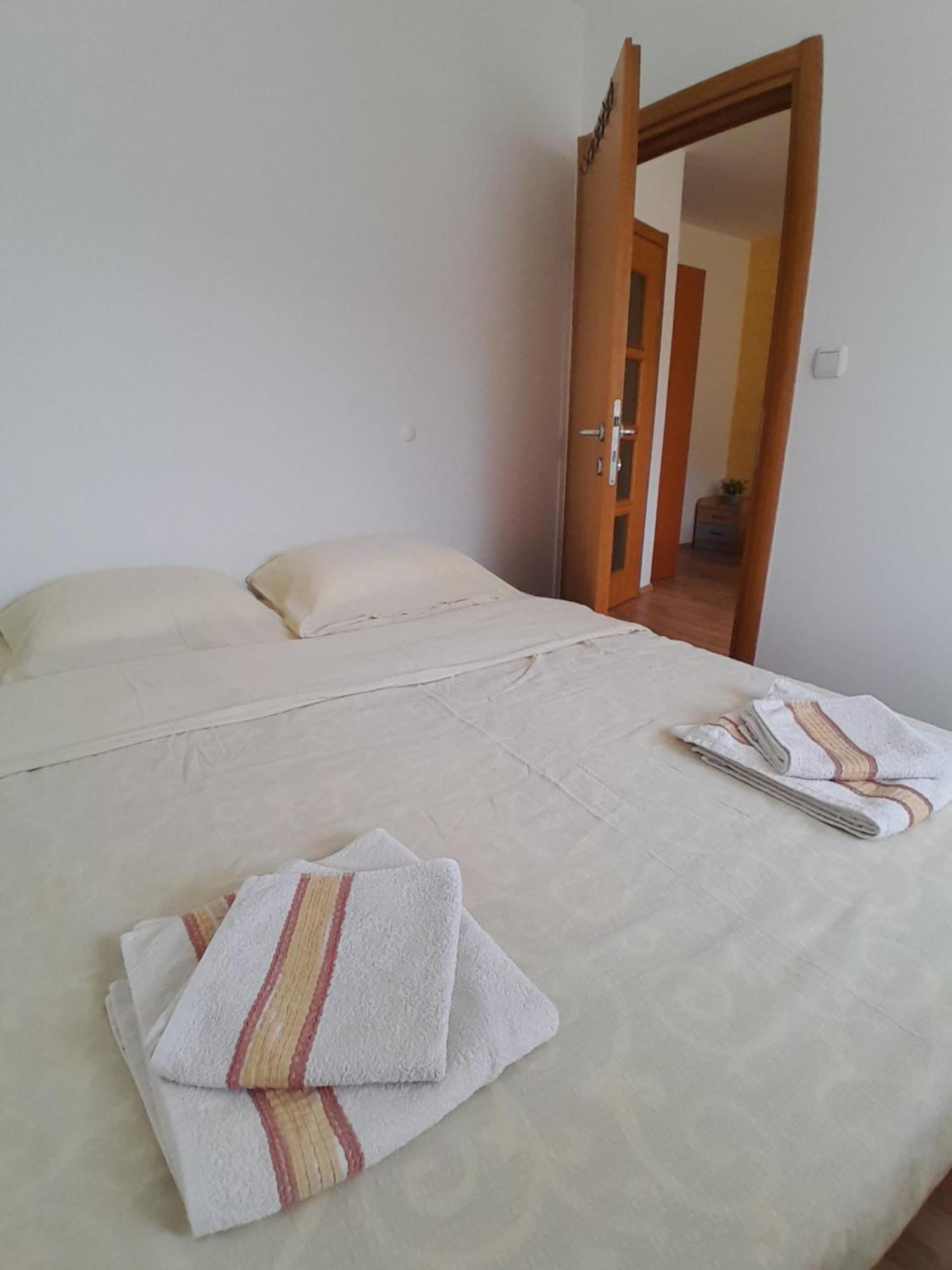 Apartman Lala Foca Buitenkant foto